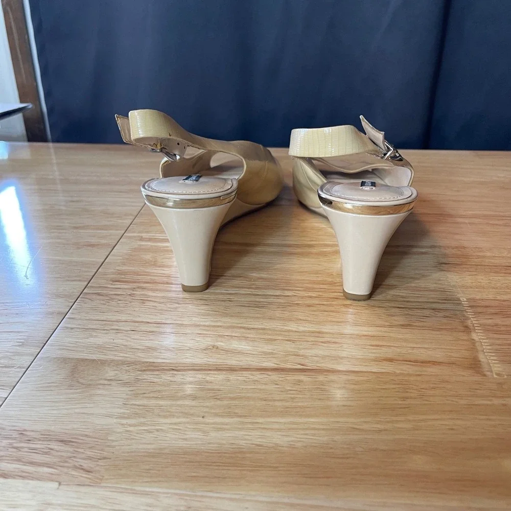 Alex Marie Womens Cream Lizard Embossed Slingback Wedge Peep Toe Sandals 11M